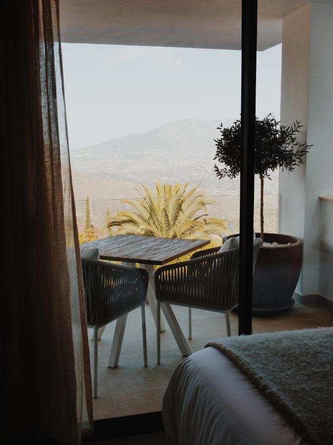 Surya Guest House Ojén Eksteriør billede